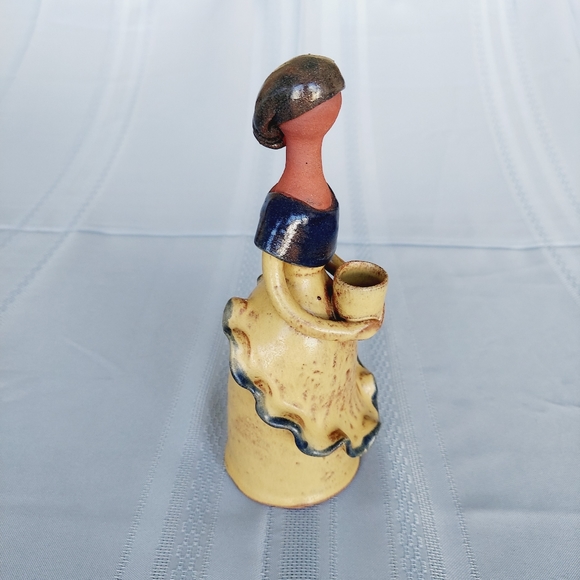 Vintage Art Pottery Redware Figurine - Female Water Bearer - 9 Inches - Picture 3 of 7